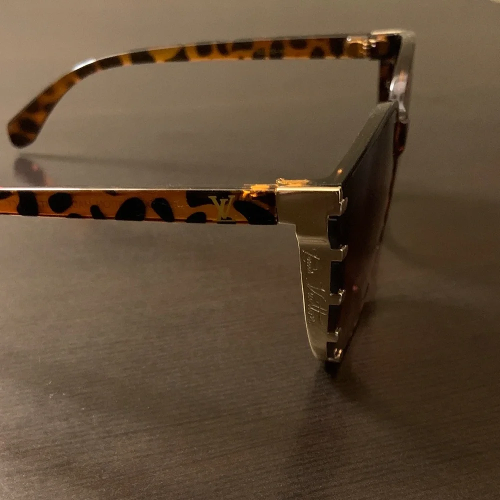 Louis Vuitton Tortoise Shell Sunglasses - Picture 5 of 5